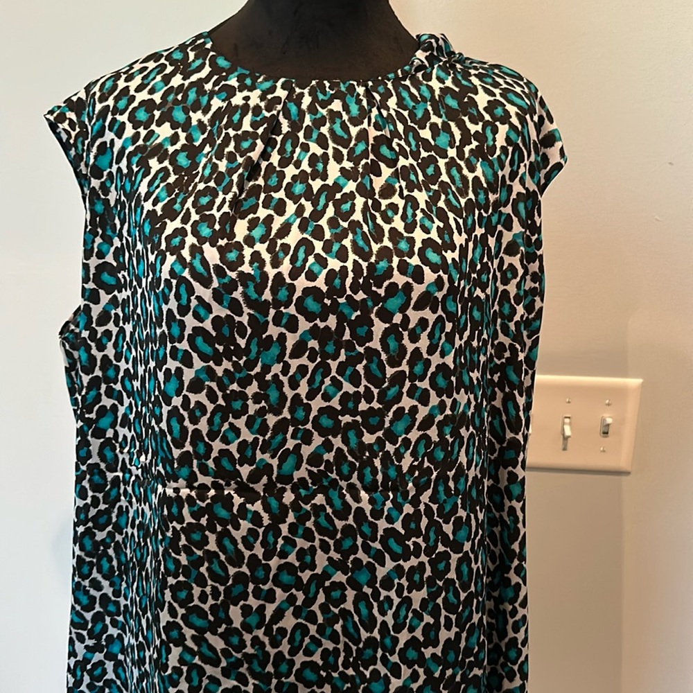 Violet and Claire leopard print shell. Black blue and white.